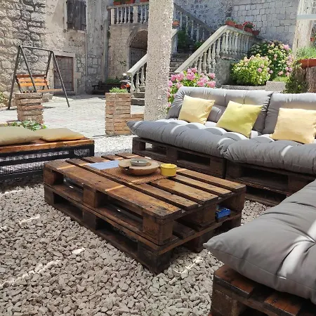 Apartment **stone House ** Center ** Old Town