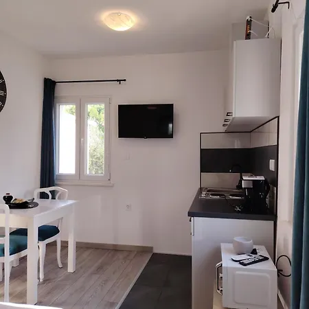 **stone House ** Center ** Old Town Apartment Trogir