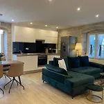 **stone House ** Center ** Old Town Appartement