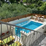 **stone House ** Center ** Old Town Appartement