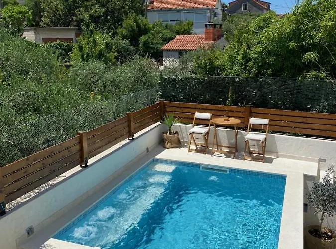 **stone House ** Center ** Old Town דירה